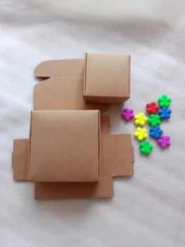 100 adet DIY Kraft kağit kutu Hediye Kutuları Düğün Iyilik Doğum Günü Şeker Kurabiye Noel Takı paketi kutuları Parti Malzemeleri