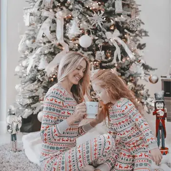 2022 Noel Pijama Eşleşen Giyim Kıyafet Yeni Yıl Yetişkin Baba Anne Çocuk Bebek Bak Giyim Seti Rahat aile pijamaları Seti