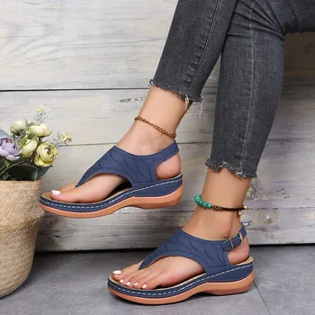 2022 Yaz Yeni Roma Moda Kadın Slaytlar Oxford Kadın Sandalet Flats Terlik Pu deri Flip Flop Kemer Tokası kadın ayakkabısı