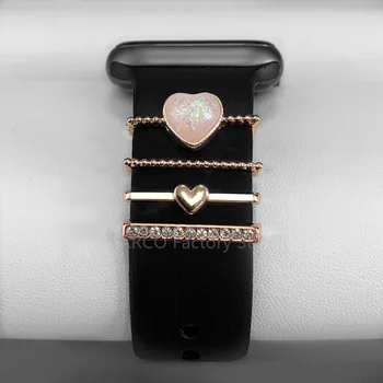 4 ADET Metal Takılar apple saat bandı Kalp Dekoratif pırlanta yüzük Süs iwatch Bilezik Silikon Kayış Aksesuarları