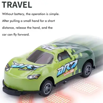 6-8 adet atlama Dublör Oyuncak Araba Geri Çekin Araçlar Alaşım Geri Çekin Mancınık Araba 360 Flip Damperli Araba Oyuncak Mini Araba Modelleri Oyunu Çocuklar İçin
