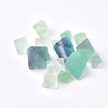 Doğal Yeşil Florit Oktahedral Ham Kristaller Cevheri Mineral Koleksiyonu Şifa Taşları Kuvars Ev Dekor Kaya mineral örneği