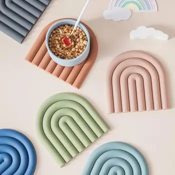 Gökkuşağı Silikon Masa Mat Coaster Sıcak Yemekler Potholder Placemat Çok Fonksiyonlu tutacak Mutfak Isıya Dayanıklı Tava Pedleri
