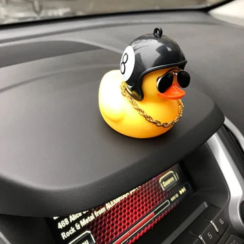 Güzel Ördek Yavrusu Araba Süsleme Kask Zinciri İle Oto iç aksesuarları süslemeleri Oto Dashboard Oyuncaklar Ördek Araba