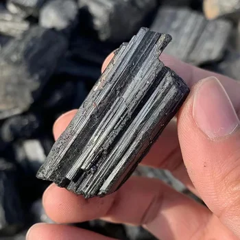 Kaba Doğal Siyah Turmalin Eskitme Ham Taş mineral örneği Düzensiz Kristal Şifa Koleksiyonu Manyetizma Taş