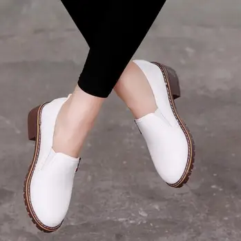 Kadın düz ayakkabı Yuvarlak Ayak Dantel-Up Oxford Ayakkabı Kadın Hakiki Deri Brogue Kadın Ayakkabı Ücretsiz Kargo XY65