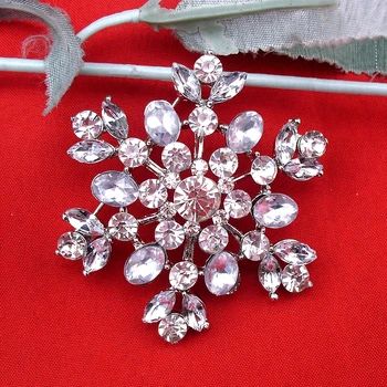 Kar tanesi Gümüş Kaplama Ton Vintage Stil Kristal Gelin Çiçek Broş Kız Pentagram Korsaj Pin Düğün İçin Ürün No. Model Numarası.: BH7461