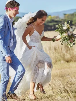 Katmanlı Dantel Tül A-Line düğün elbisesi Spagetti Sapanlar Backless Boho Plaj gelin elbiseleri V Yaka Uzun gelinlikler Artı Boyutu