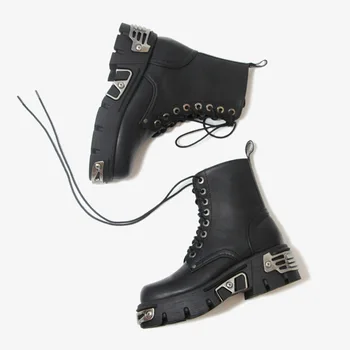 Koovan kadın ayakkabısı Punk Tarzı Platformu Kadın yarım çizmeler kadın Motosiklet Çizme Adies Tıknaz Ayakkabı Metal Dekor Siyah Boyutu 44