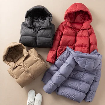 Kış Yeni Hafif Kapşonlu Sıcak şişme ceket kadınlar 90 % Beyaz Ördek Aşağı Yumuşak Fit Ceket Rahat Ekmek Düz Renk Kısa Dış Giyim 2022 Yeni