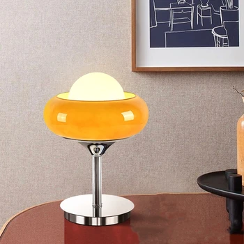 Ortaçağ Vintage Cam Masa Lambası Oturma Odası Aile Yanı Çalışma Odası Başucu Bauhaus Nostaljik Retro Net Kırmızı Yumurta Tart masa lambası