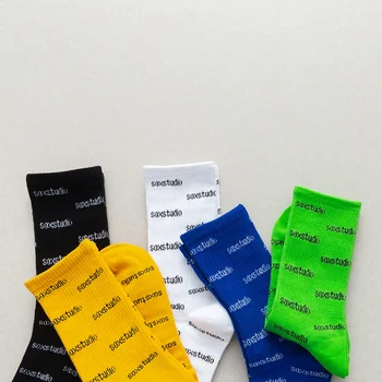 Peonfly Erkekler Çorap Mektup erkek Çorap Pamuk Spor Sıcak Kore Komik Yenilik Streetwear Moda Rahat Moda