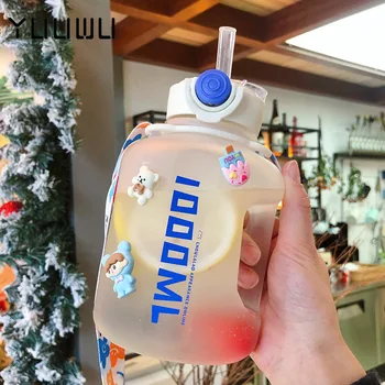 Süper sevimli su şişesi Ton kova kız su ısıtıcısı yetişkin kadın su kovası Saman ile 1 Litre büyük kapasiteli plastik bardaklar