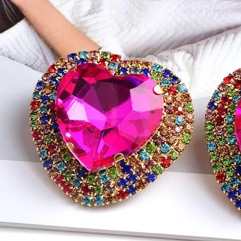 Yeni Gelmesi Renkli Kristal Metal Sevgi Dolu Kalp Küpe Yüksek Kaliteli Moda Trendi Taklidi Takı Aksesuarları Kadınlar İçin
