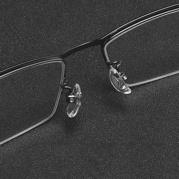 Yeni Varış UltraLight Manyetik Olmayan Metal Çerçeve Gözlük Yarım Jant Erkekler İş Tarzı Browline Çerçeve Sıcak Satış