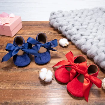 Yenidoğan Bebek Kız Ayakkabı İlk Yürüteç Prenses İlmek Şerit Elbise Kadife Ayakkabı kaymaz Kauçuk Taban Toddler Beşik Ayakkabı